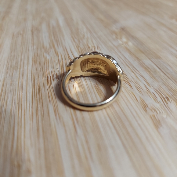 Avon Vintage Gold Plated/Cubic Zirconia Cocktail Ring Size '8-8&1/2' - Picture 7 of 8